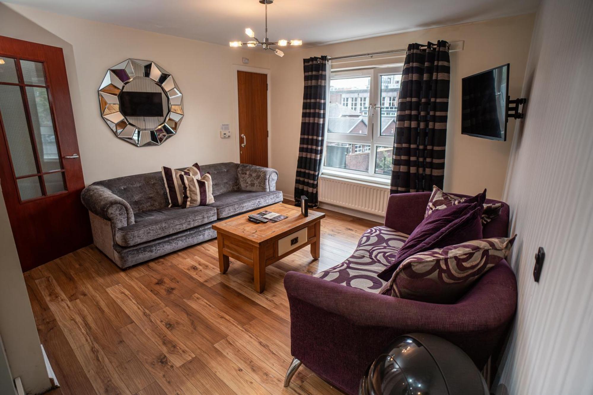 3 Bedroom Central Apartment In Belfast City Centre Екстериор снимка