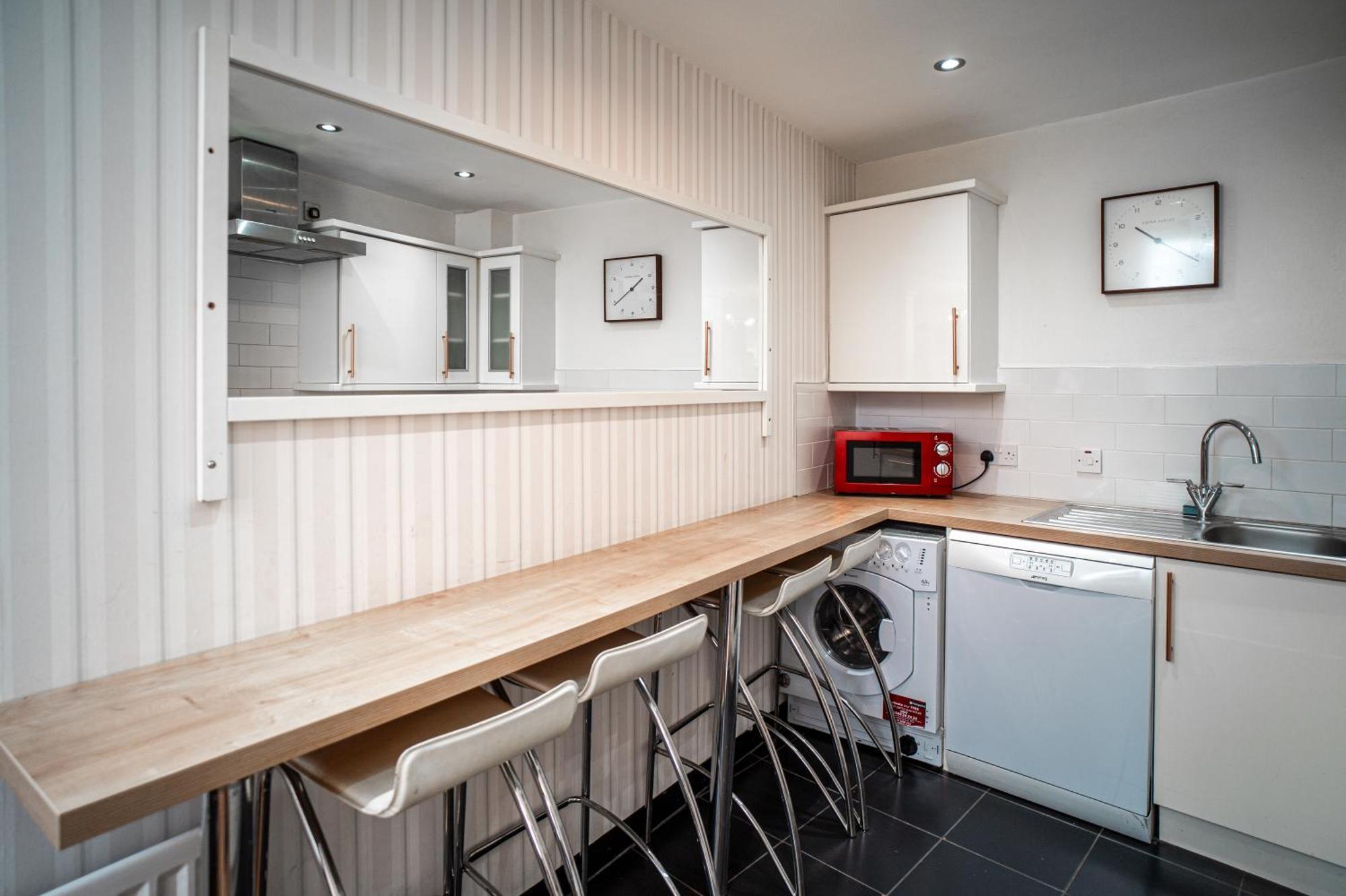 3 Bedroom Central Apartment In Belfast City Centre Екстериор снимка